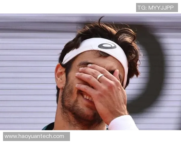 穆塞蒂打败辛纳获奖扬言要成第三巨子,网友:先拿一个大满贯再说 穆塞蒂打败辛纳获奖扬言要成第三巨子,网友:先拿一个大满贯再说